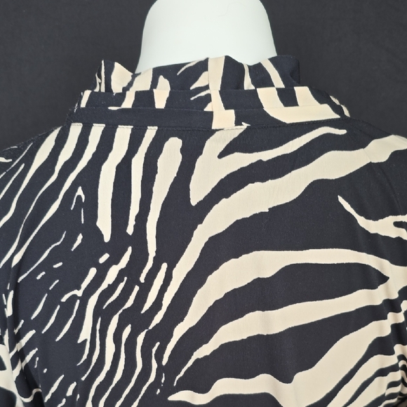 Liz Claiborne Zebra Print Long Sleeve Dress - Picture 11 of 12